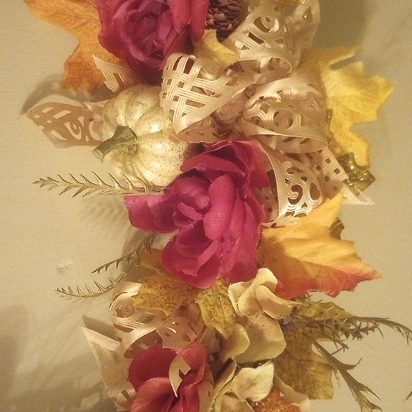 Fall artificial wreath - Picture 3 of 6